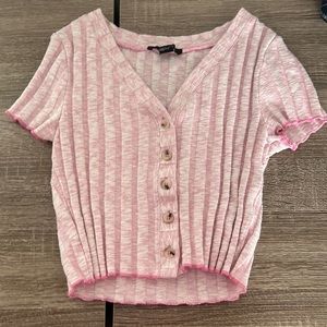 pink v neck crop shirt